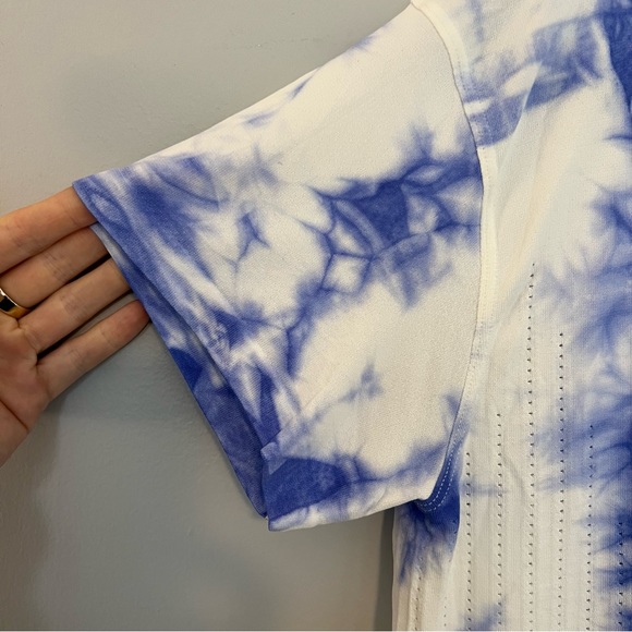 Train to Be Short-Sleeve Shirt - Picture 5 of 7